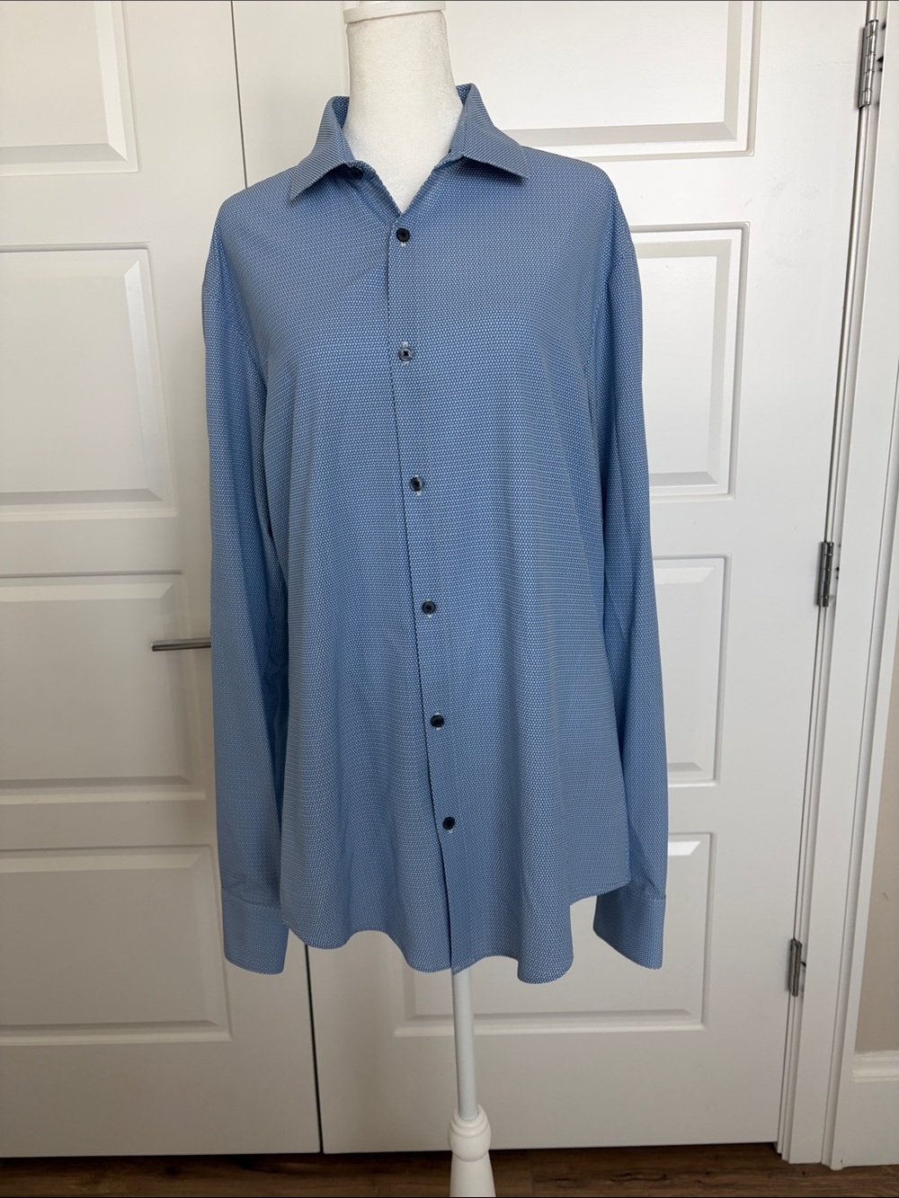 Mizzen+Main Blue Micro-Pattern Dress Shirt